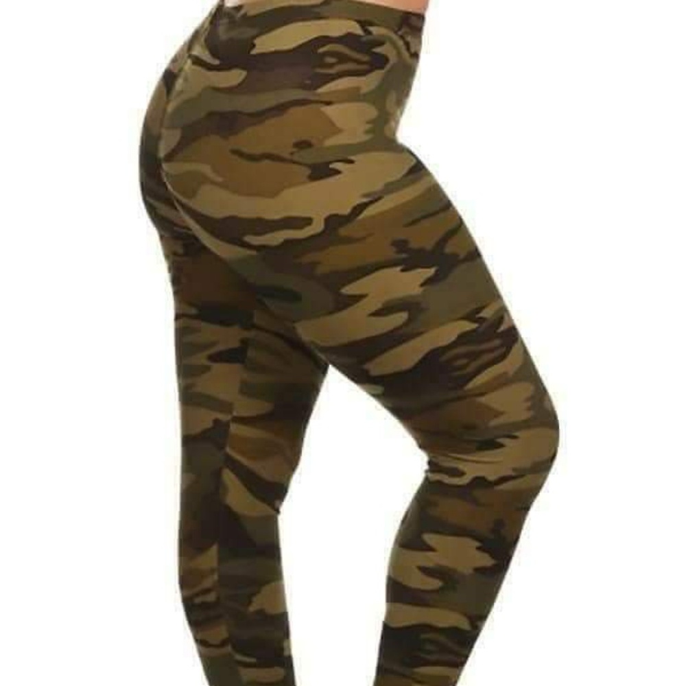 Queen/EP Green Camo Leggings